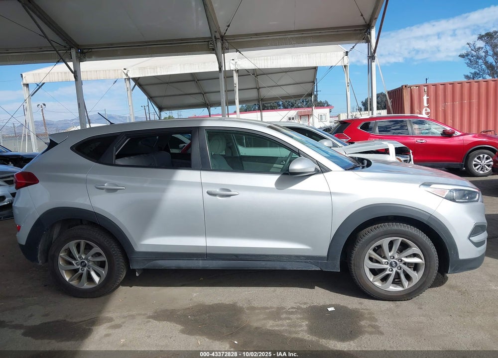2018 HYUNDAI TUCSON VIN: KM8J2CA48JU698414