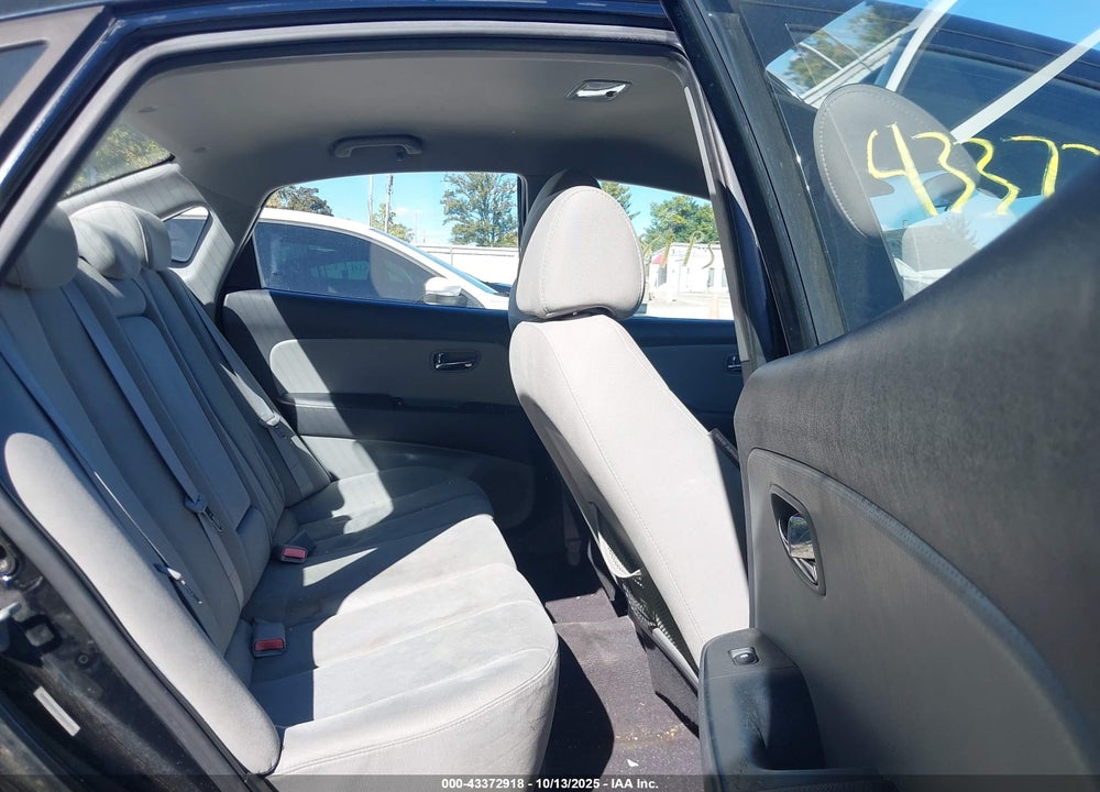 2010 HYUNDAI ELANTRA VIN: KMHDU4AD1AU878119