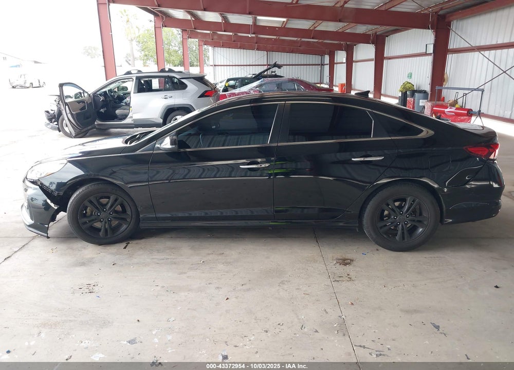 2018 HYUNDAI SONATA SEL VIN: 5NPE34AF9JH606909