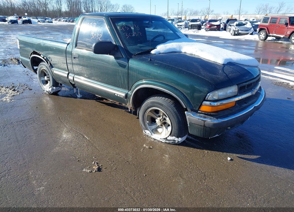 2002 CHEVROLET S-10 LS VIN: 1GCCS145728123804