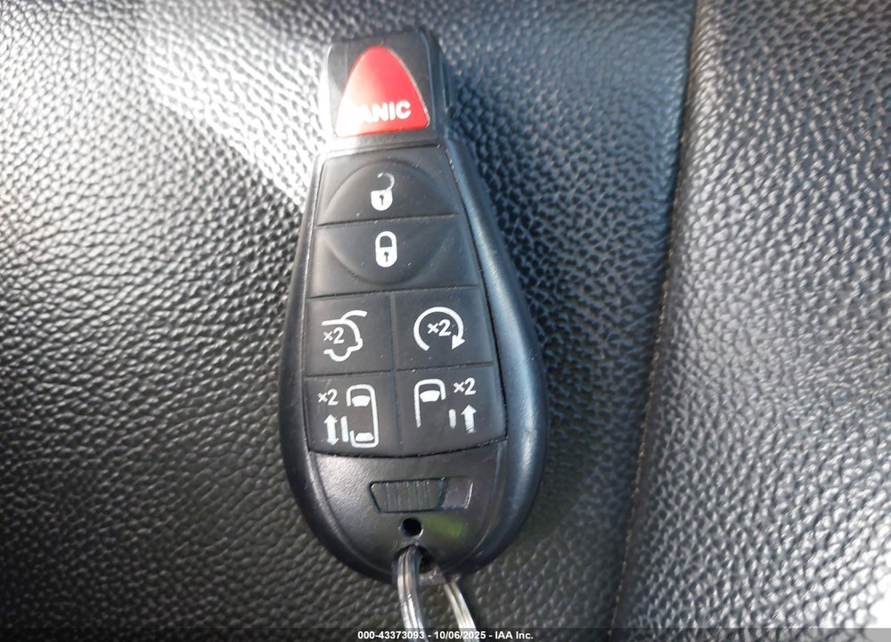 2016 CHRYSLER TOWN & COUNTRY VIN: 2C4RC1BG5GR281534