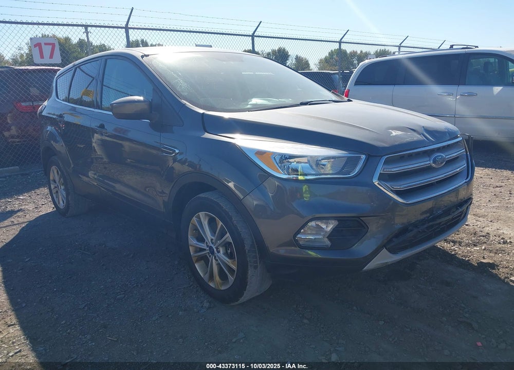 2017 FORD ESCAPE SE VIN: 1FMCU9GD8HUC83584