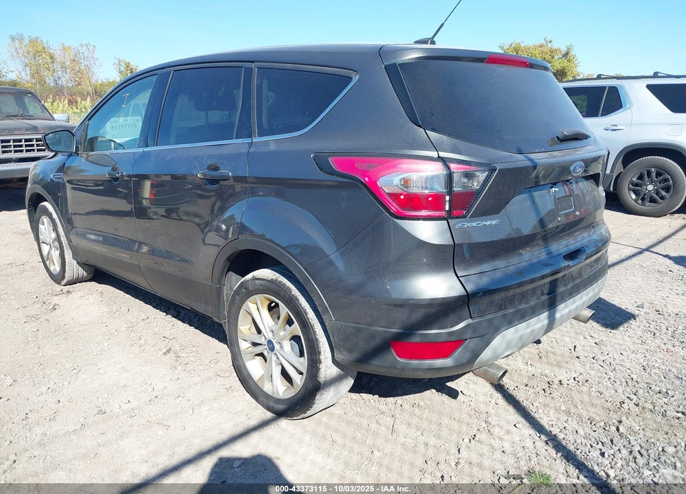 2017 FORD ESCAPE SE VIN: 1FMCU9GD8HUC83584