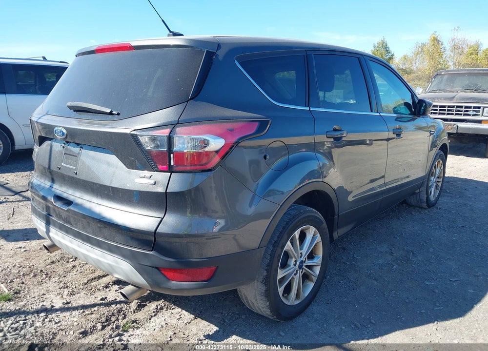2017 FORD ESCAPE SE VIN: 1FMCU9GD8HUC83584
