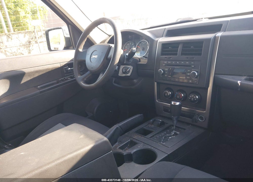 2010 JEEP LIBERTY VIN: 1J4PN2GK2AW114156