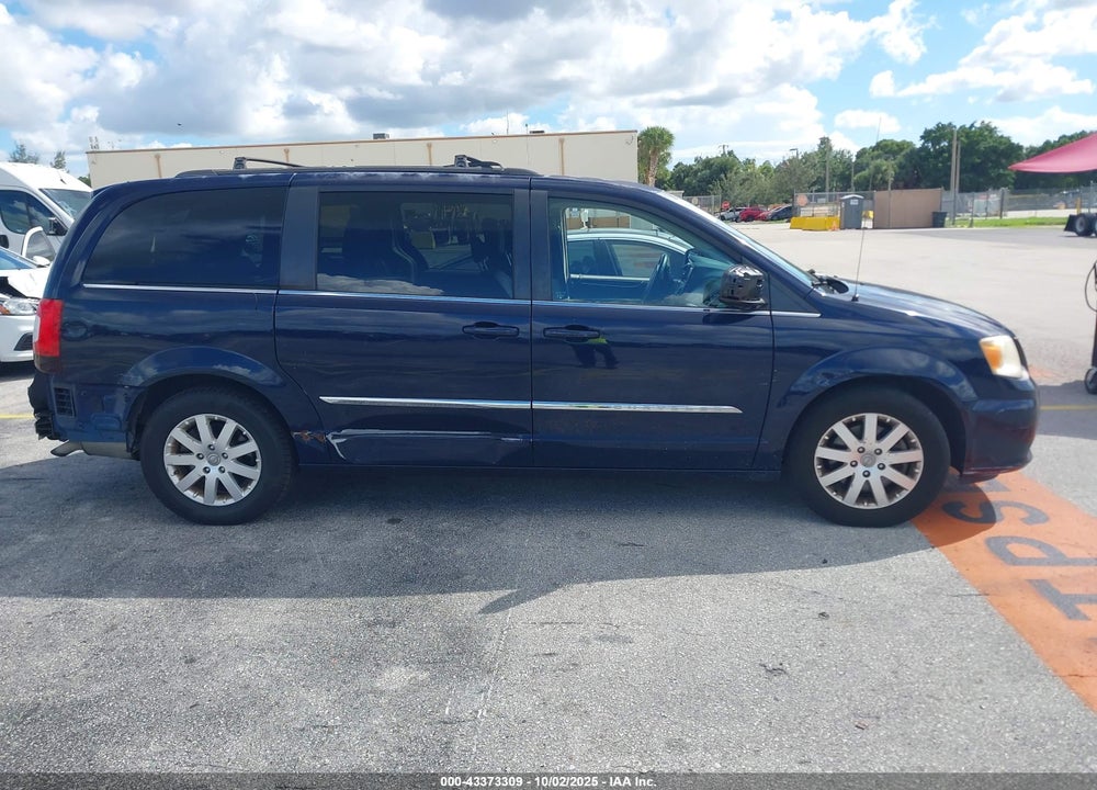 2014 CHRYSLER TOWN & COUNTRY VIN: 2C4RC1BG5ER326694