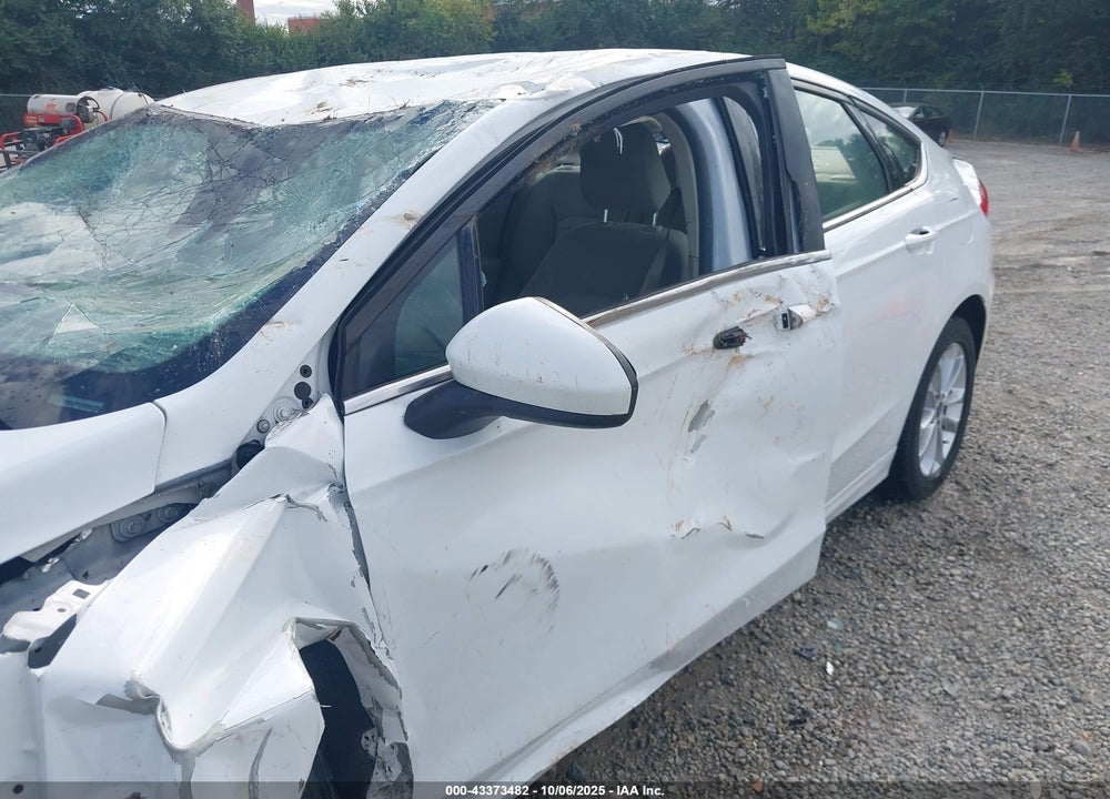 2020 FORD FUSION SE VIN: 3FA6P0HD3LR107549