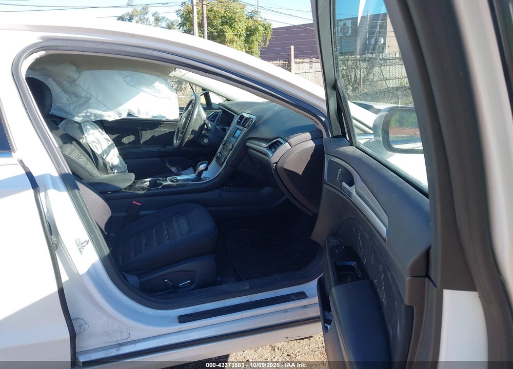 2016 FORD FUSION SE VIN: 1FA6P0HD7G5131121