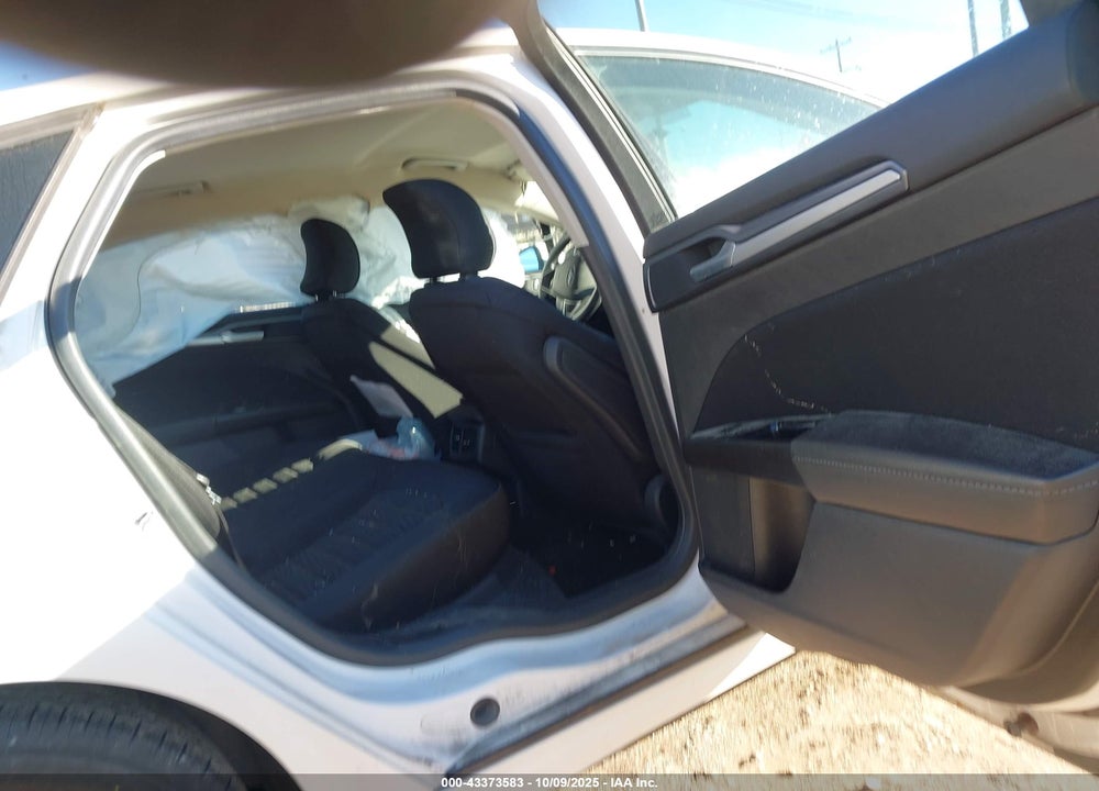 2016 FORD FUSION SE VIN: 1FA6P0HD7G5131121