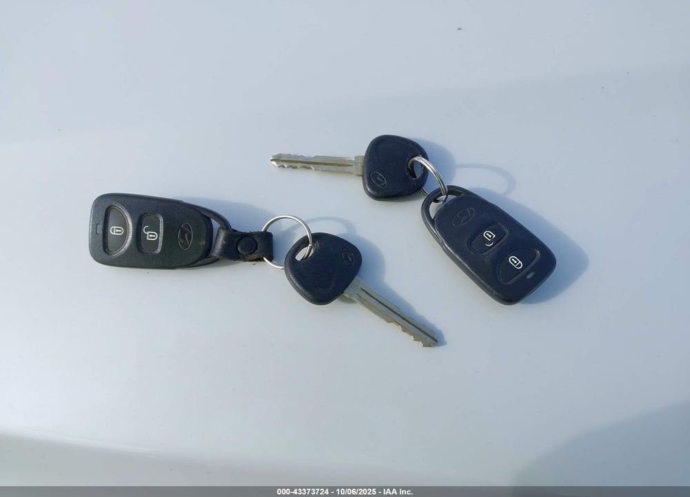 2008 HYUNDAI SANTA FE VIN: 5NMSH13E58H141382