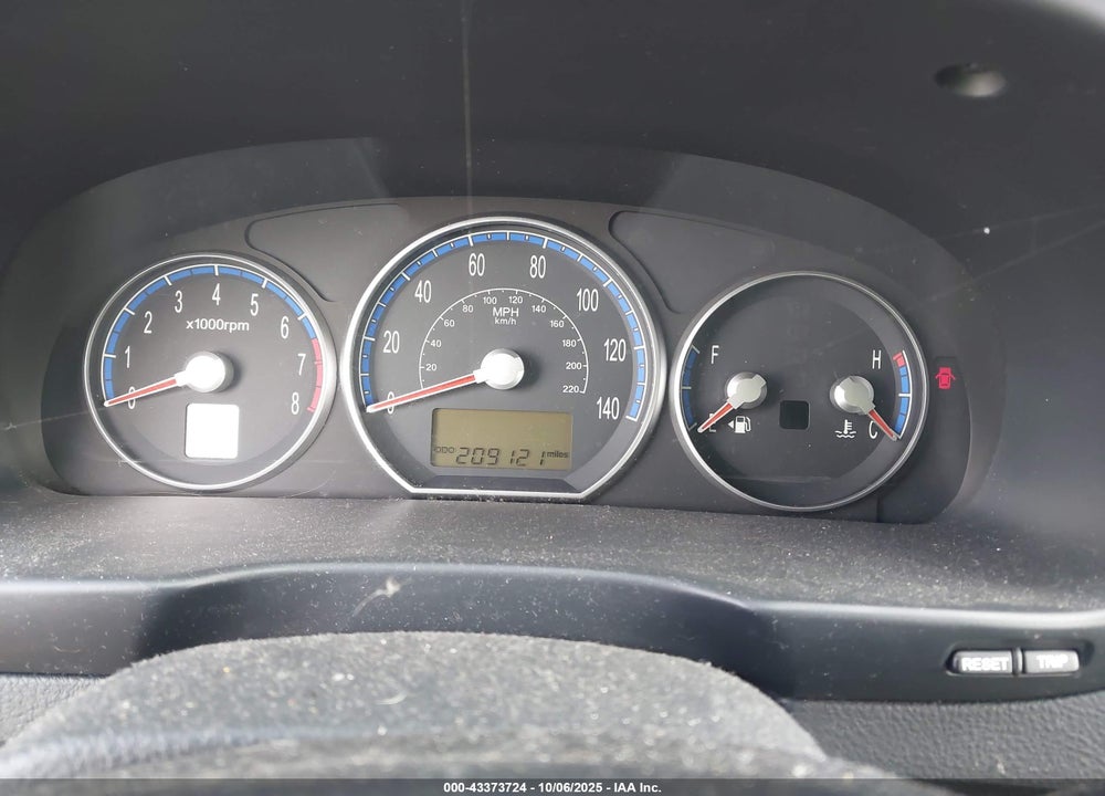 2008 HYUNDAI SANTA FE VIN: 5NMSH13E58H141382