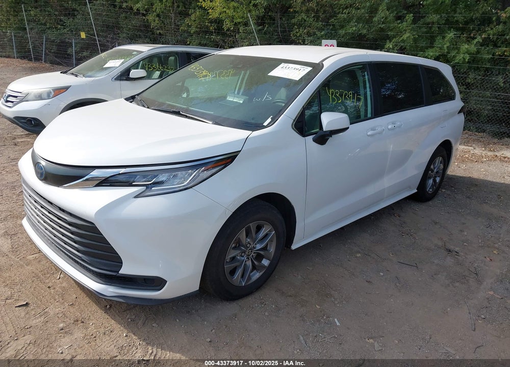 2022 TOYOTA SIENNA LE VIN: 5TDKRKECXNS121264