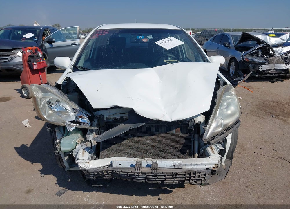 2011 HONDA FIT SPORT VIN: JHMGE8H54BC002025