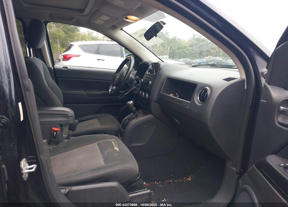 2011 JEEP COMPASS VIN: 1J4NF1FB2BD207076