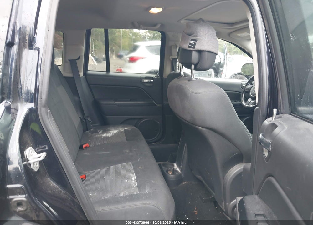 2011 JEEP COMPASS VIN: 1J4NF1FB2BD207076