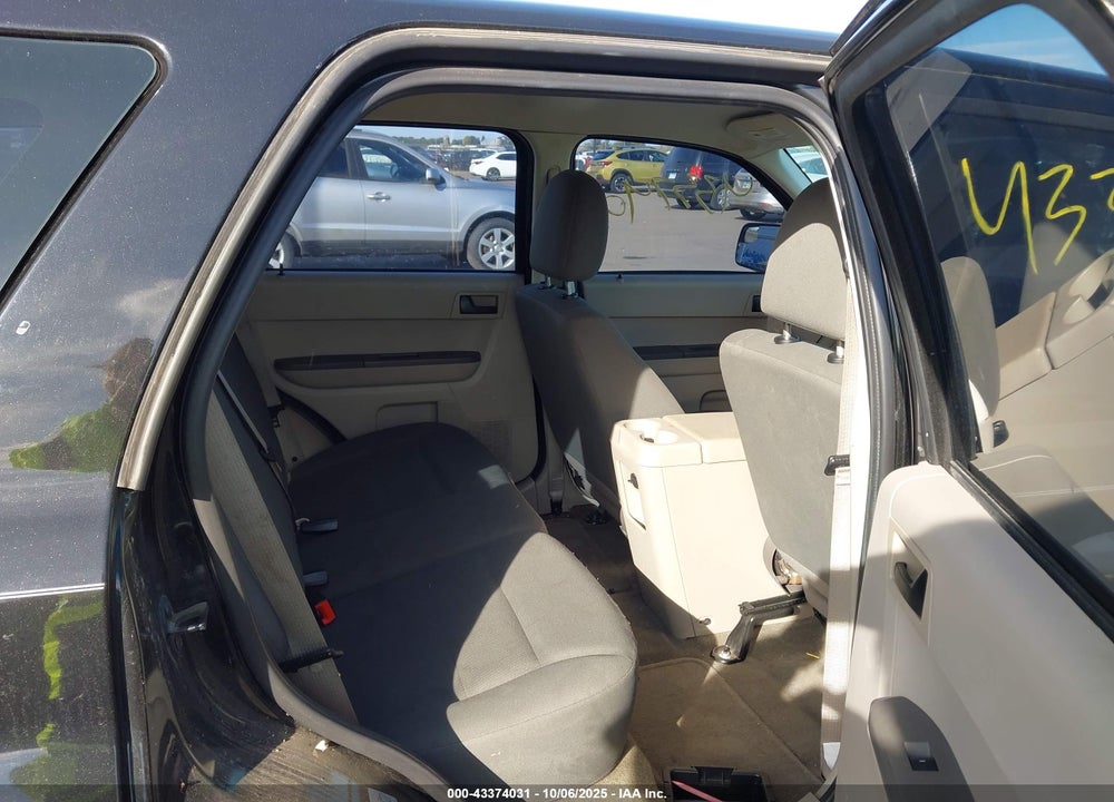 2011 FORD ESCAPE XLS VIN: 1FMCU9C75BKC43224