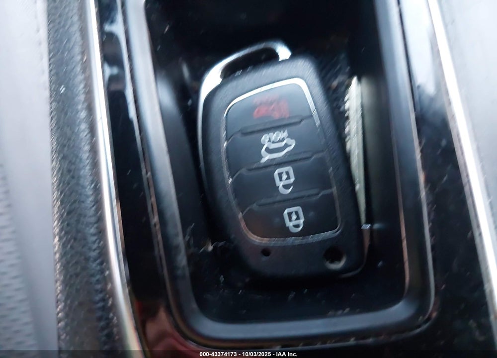 2015 HYUNDAI SONATA VIN: 5NPE24AF7FH218426