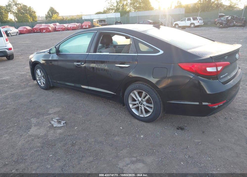 2015 HYUNDAI SONATA VIN: 5NPE24AF7FH218426