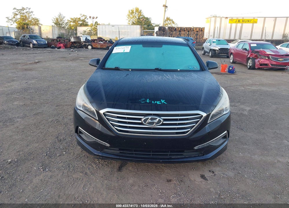 2015 HYUNDAI SONATA VIN: 5NPE24AF7FH218426