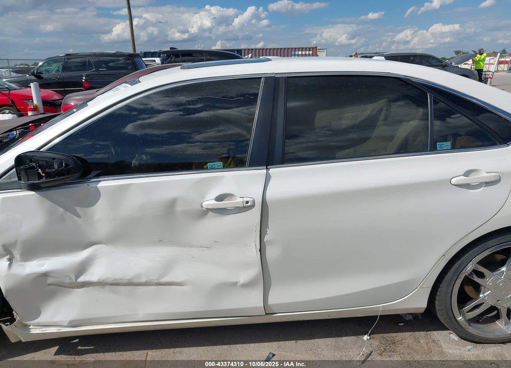 2015 TOYOTA CAMRY XLE V6 VIN: 4T1BK1FK2FU565025