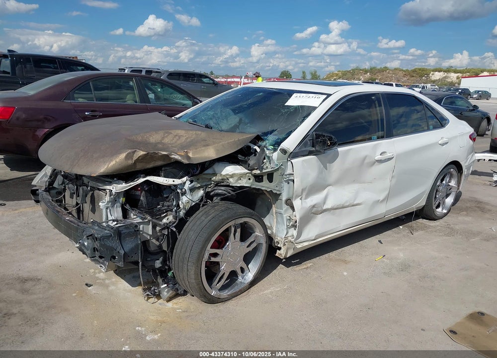 2015 TOYOTA CAMRY XLE V6 VIN: 4T1BK1FK2FU565025