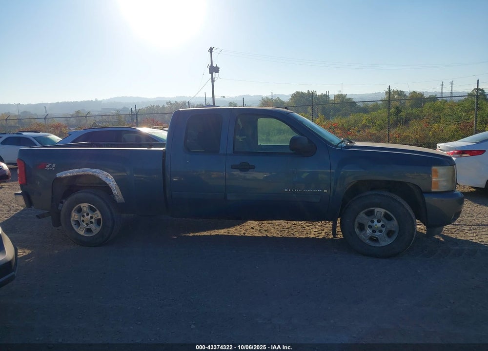 2007 CHEVROLET SILVERADO 1500 LT1 VIN: 2GCEK190X71689455
