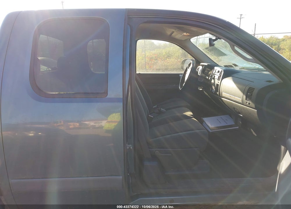 2007 CHEVROLET SILVERADO 1500 LT1 VIN: 2GCEK190X71689455