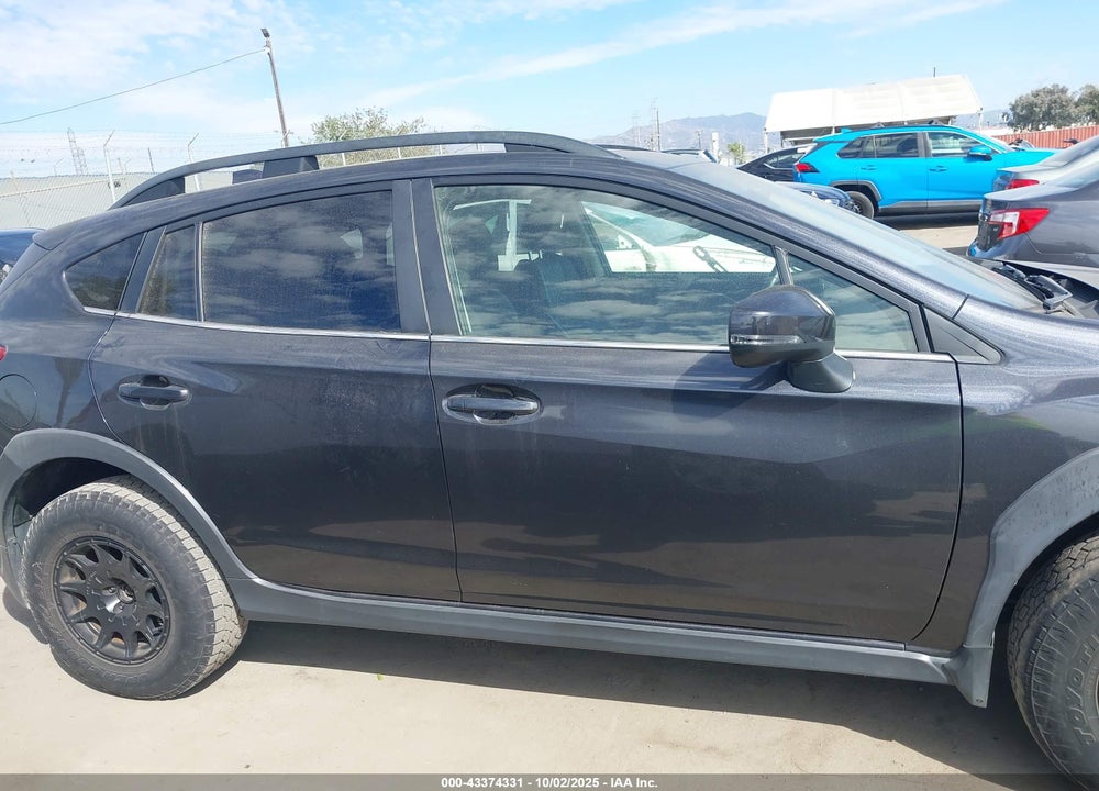 2018 SUBARU CROSSTREK VIN: JF2GTAMC1J8277812