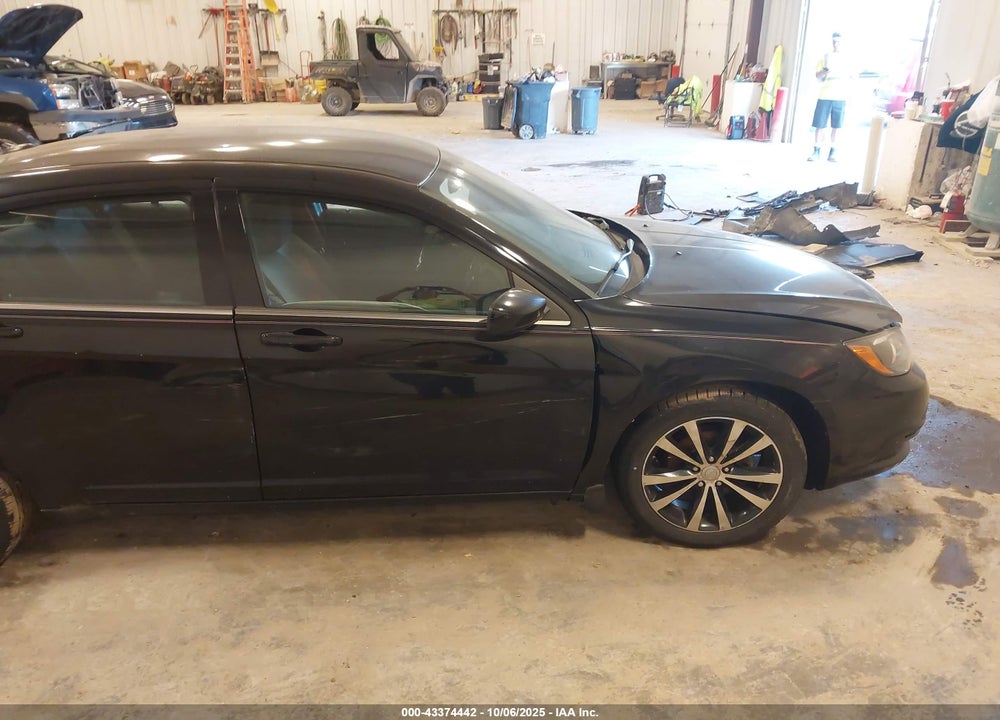 2013 CHRYSLER 200 VIN: 1C3CCBBG4DN728461