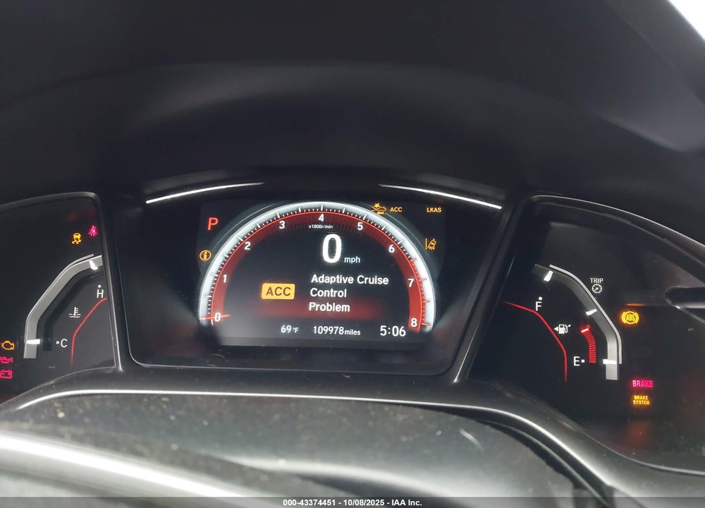 2018 HONDA CIVIC SPORT TOURING VIN: SHHFK7H94JU403500
