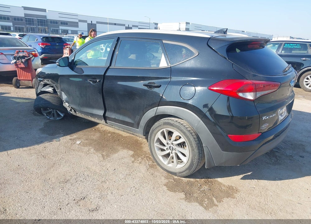 2017 HYUNDAI TUCSON SE PLUS VIN: KM8J33A46HU447768