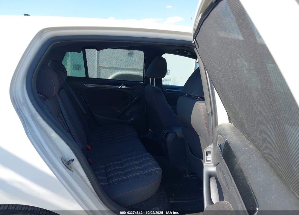 2011 VOLKSWAGEN GTI VIN: WVWHD7AJ2BW151056