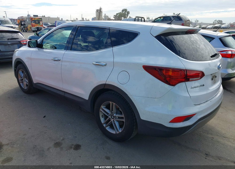 2018 HYUNDAI SANTA FE VIN: 5NMZT3LBXJH065887