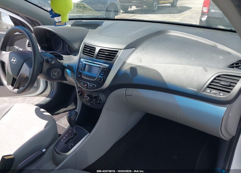 2016 HYUNDAI ACCENT VIN: KMHCT4AEXGU058122