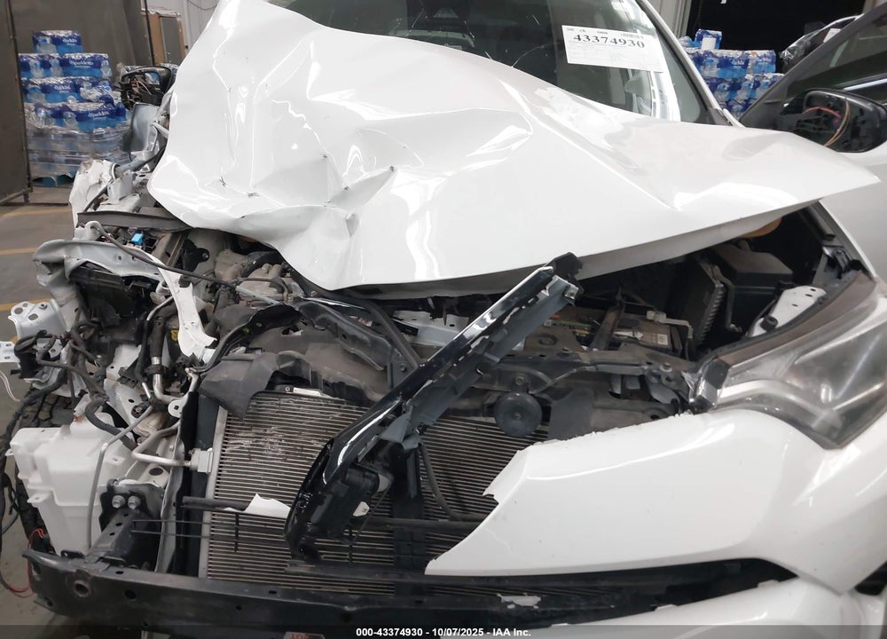 2018 TOYOTA RAV4 LE VIN: JTMBFREVXJJ254424