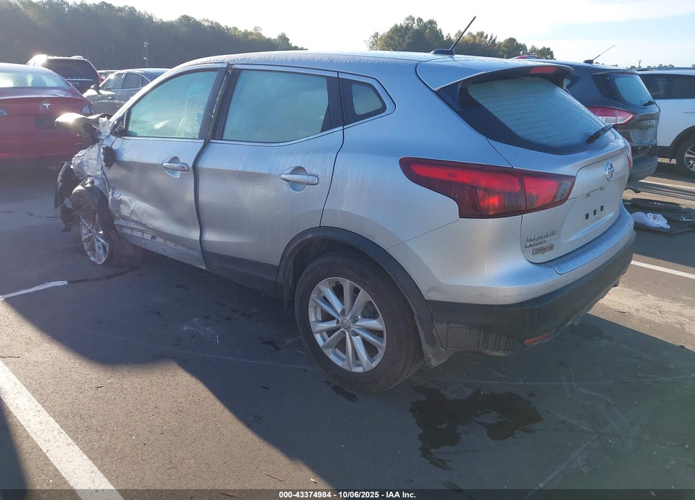 2017 NISSAN ROGUE SPORT S VIN: JN1BJ1CP1HW027479