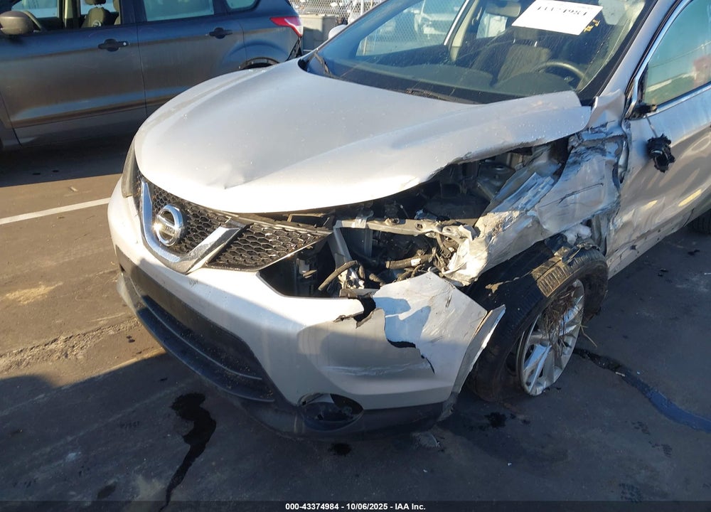 2017 NISSAN ROGUE SPORT S VIN: JN1BJ1CP1HW027479
