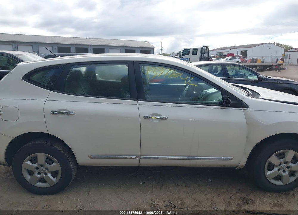 2015 NISSAN ROGUE SELECT S VIN: JN8AS5MV9FW252342