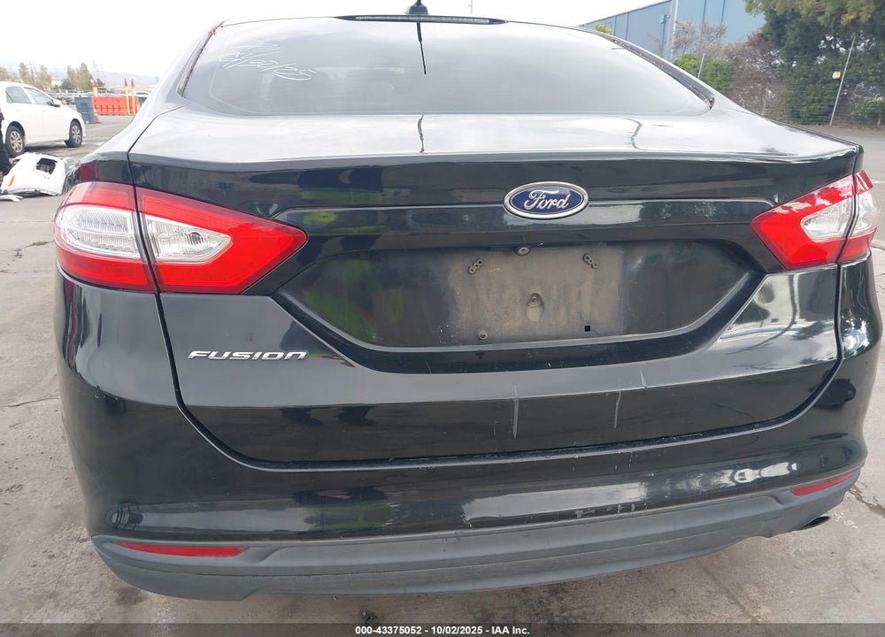 2015 FORD FUSION S VIN: 3FA6P0G7XFR129421