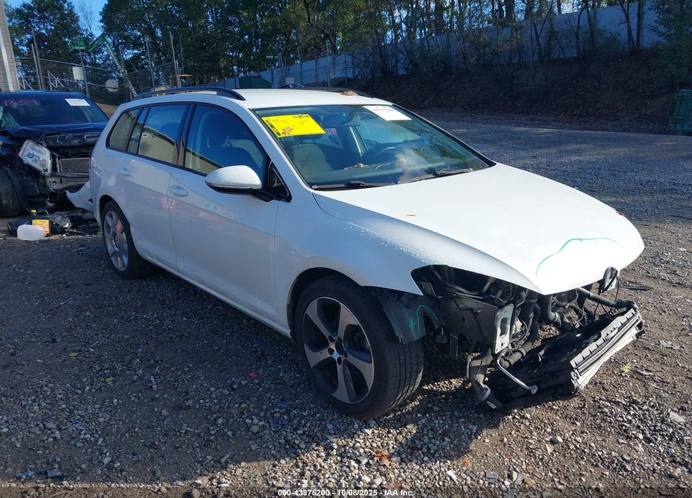 2017 VOLKSWAGEN GOLF SPORTWAGEN TSI S VIN: 3VW017AUXHM518579