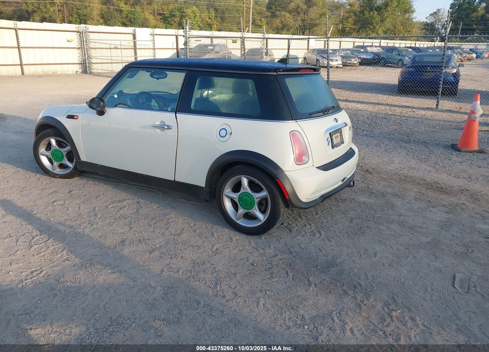 2005 MINI COOPER VIN: WMWRC33515TK60417