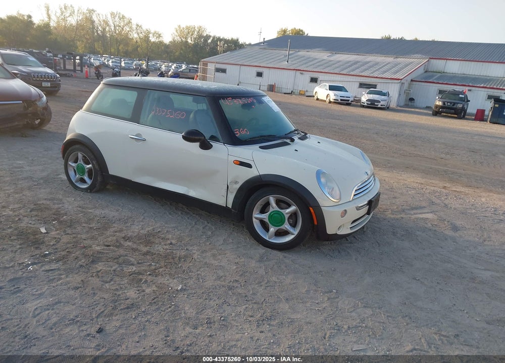 2005 MINI COOPER VIN: WMWRC33515TK60417