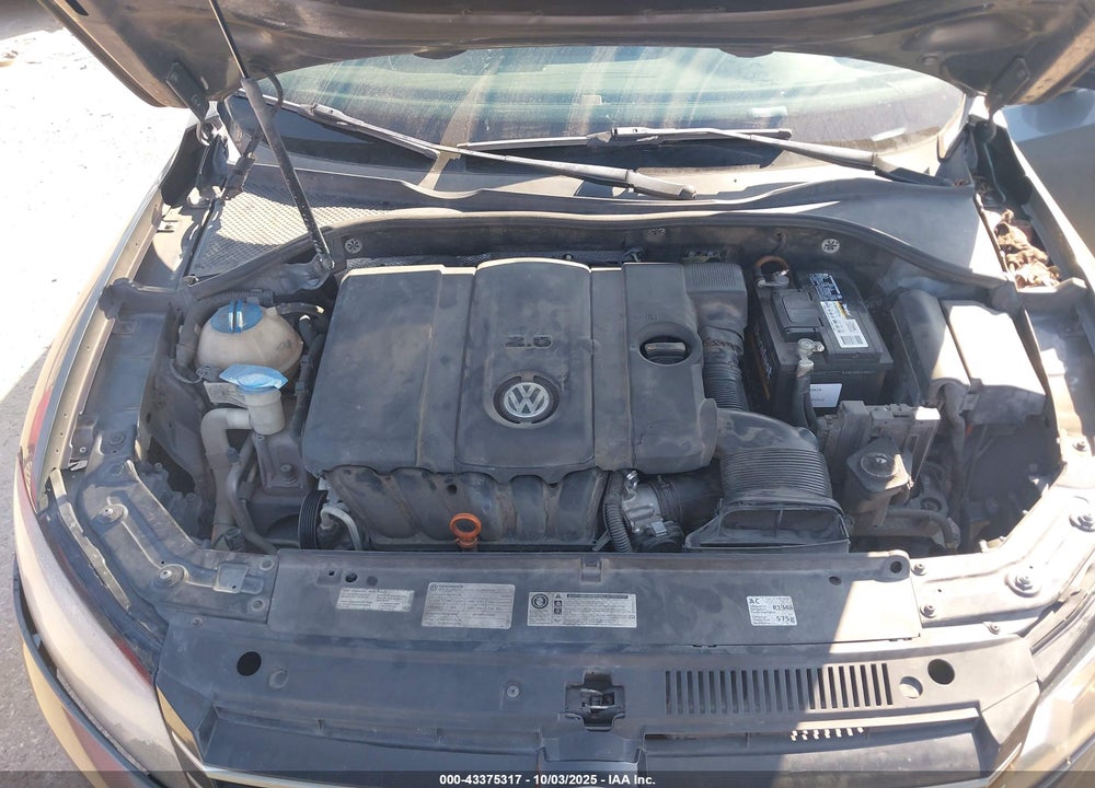 2013 VOLKSWAGEN PASSAT VIN: 1VWBH7A37DC108510