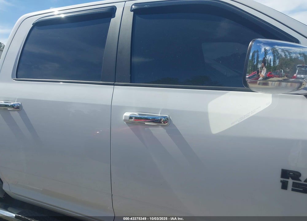 2015 RAM 1500 LAIE VIN: 1C6RR7NT6FS747602