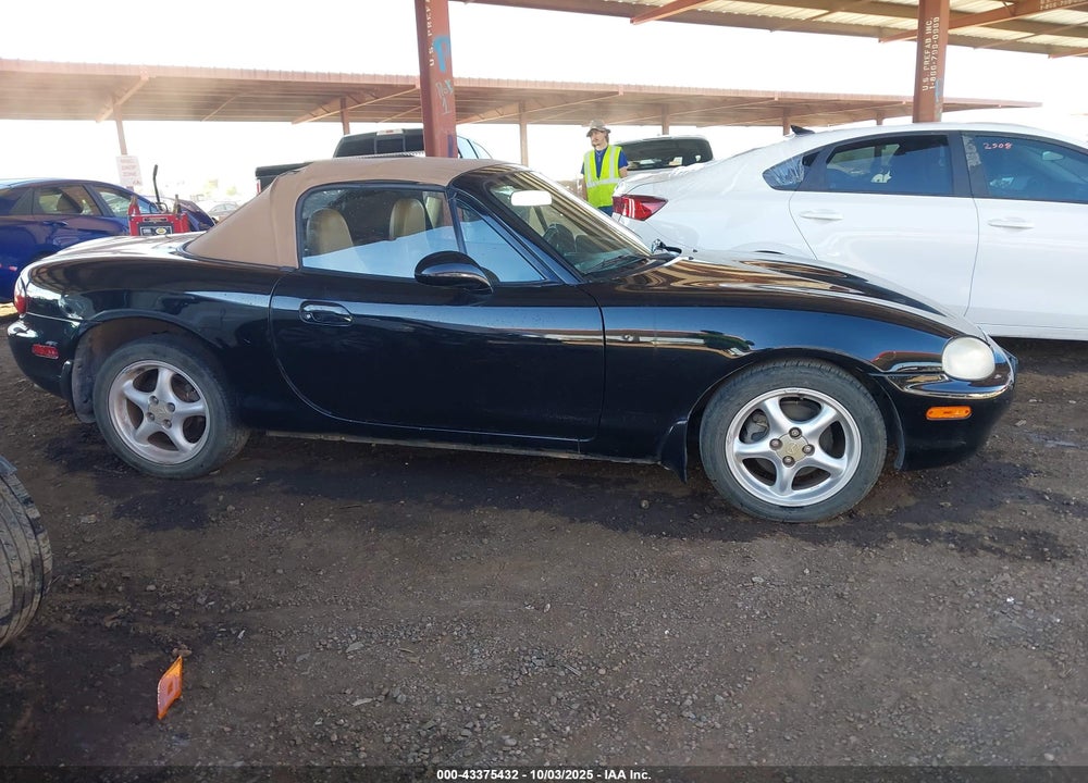 1999 MAZDA MX-5 MIATA VIN: JM1NB3537X0105830