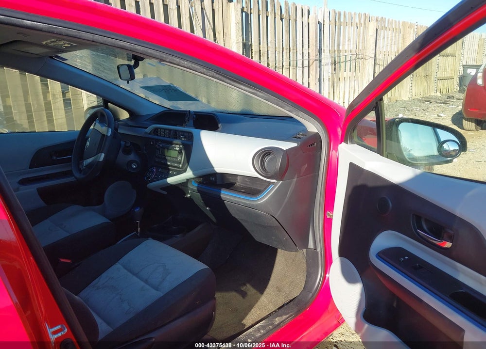 2012 TOYOTA PRIUS C VIN: JTDKDTB3XC1020342