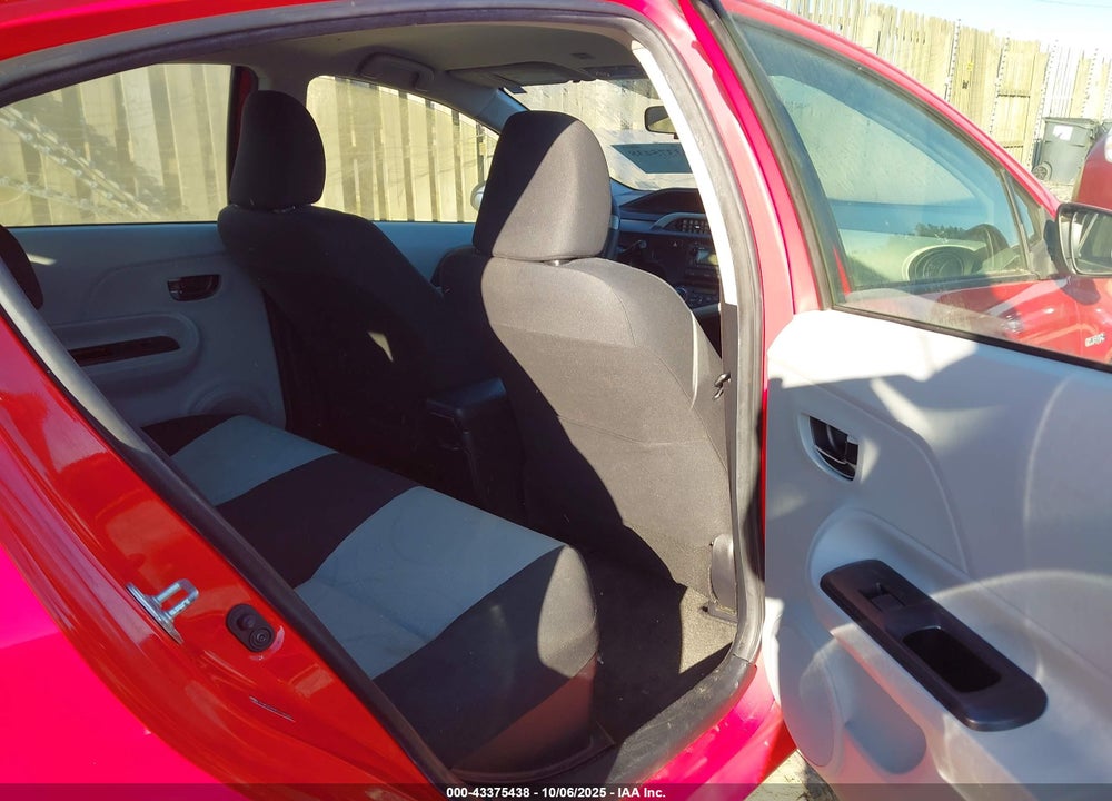 2012 TOYOTA PRIUS C VIN: JTDKDTB3XC1020342