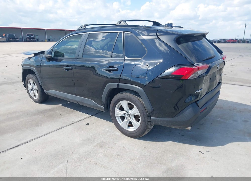 2019 TOYOTA RAV4 XLE VIN: JTMW1RFV5KD511696
