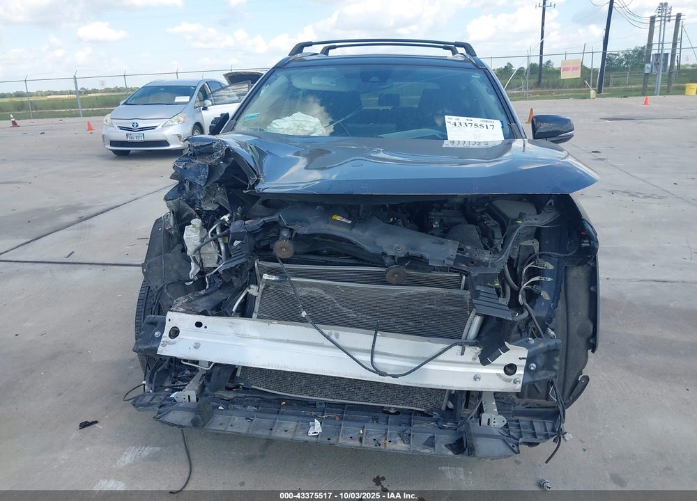 2019 TOYOTA RAV4 XLE VIN: JTMW1RFV5KD511696