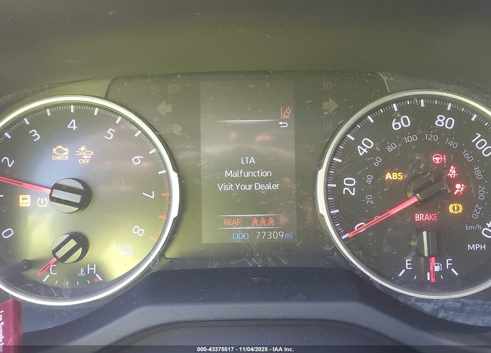 2019 TOYOTA RAV4 XLE VIN: JTMW1RFV5KD511696